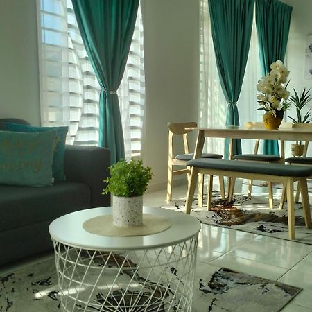 D'Sara Homestay Fully Furnished 3 Bedrooms All Aircond 2 Miles Centre Chukai 外观 照片