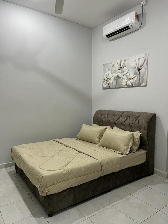 D'Sara Homestay Fully Furnished 3 Bedrooms All Aircond 2 Miles Centre Chukai 外观 照片