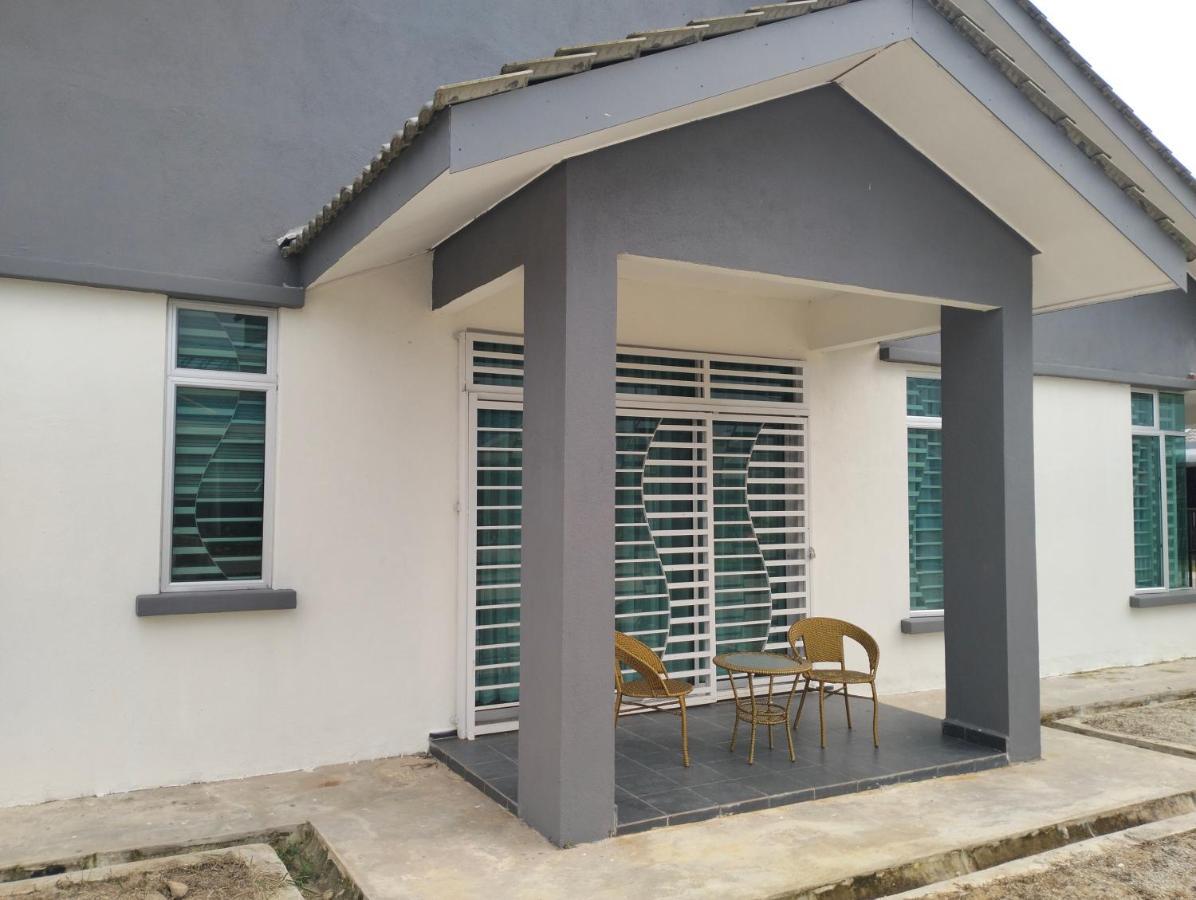 D'Sara Homestay Fully Furnished 3 Bedrooms All Aircond 2 Miles Centre Chukai 外观 照片