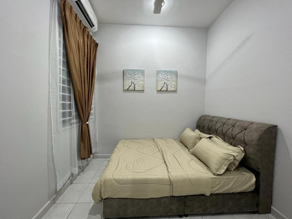 D'Sara Homestay Fully Furnished 3 Bedrooms All Aircond 2 Miles Centre Chukai 外观 照片