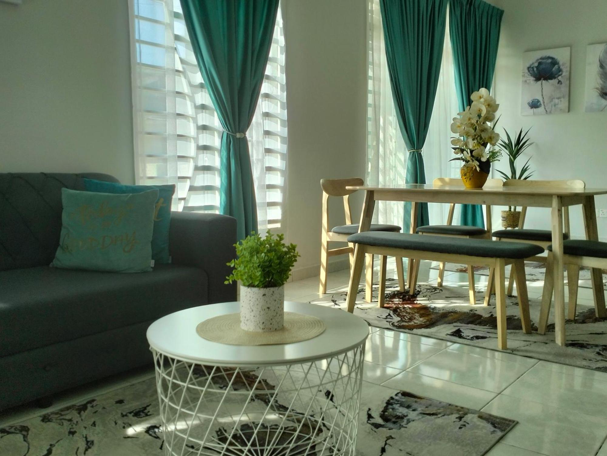 D'Sara Homestay Fully Furnished 3 Bedrooms All Aircond 2 Miles Centre Chukai 外观 照片